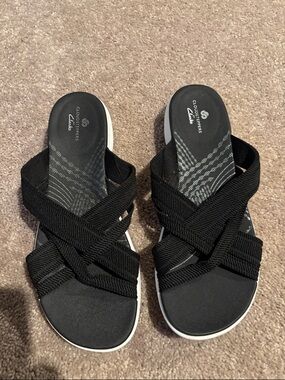 Clarks Black Crisscross Cloudsteppers Slide Sandals